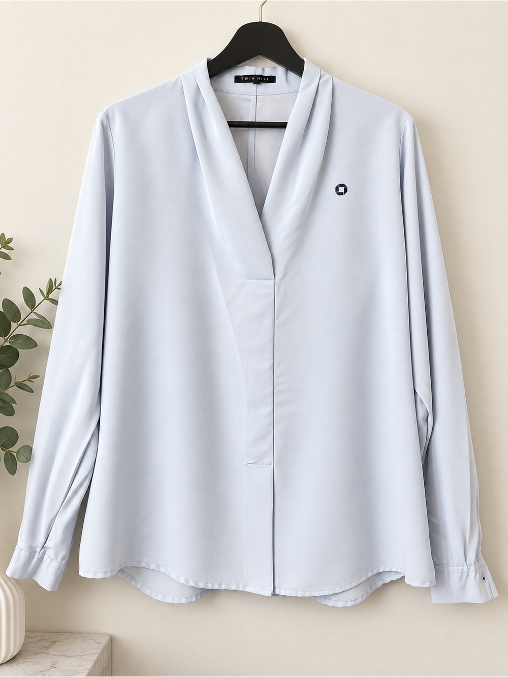 Lands’ End Light Blue Long Sleeve V-Neck Blouse – Women’s Professional Top